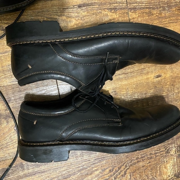 Johnston & Murphy size 11M - Picture 6 of 9